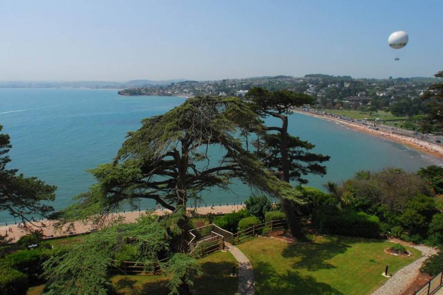 3 Bedroom Accommodation In Torquay