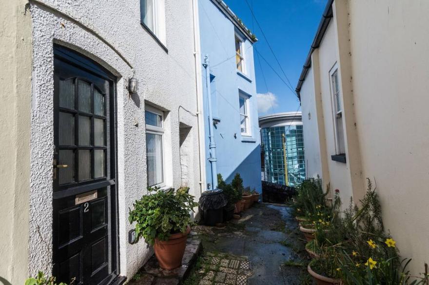 2 Bedroom Accommodation In Brixham