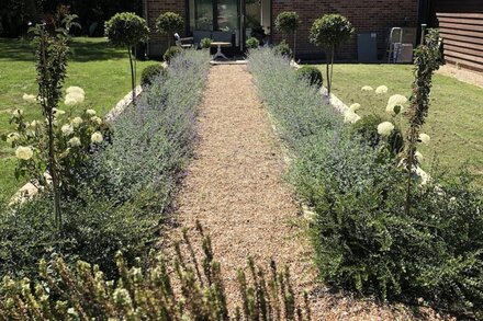 The Cowshed, Luxury Barn Conversion, Tenterden