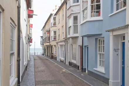 3 bedroom accommodation in Cromer