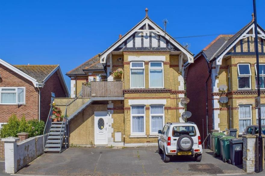 3 bedroom accommodation in Shanklin