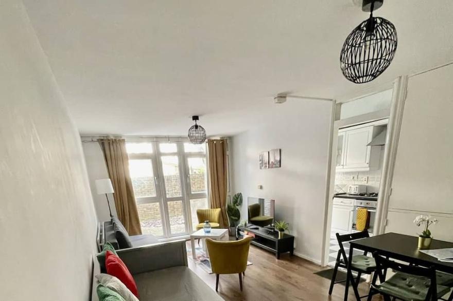 Lovely 2 Bed Apartment - 15 Minutes From Central London