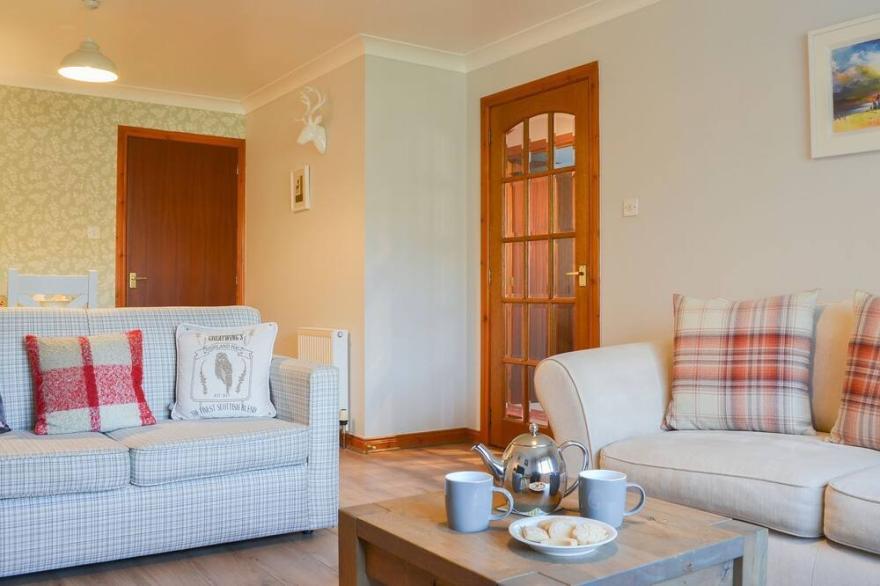 2 bedroom accommodation in Drumnadrochit, near Inverness