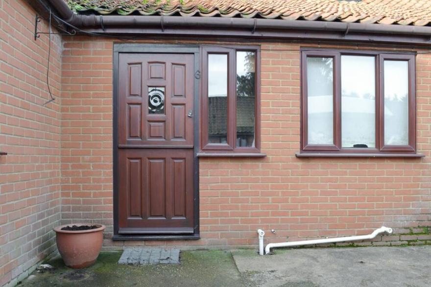 3 Bedroom Accommodation In Foxley, Near Fakenham