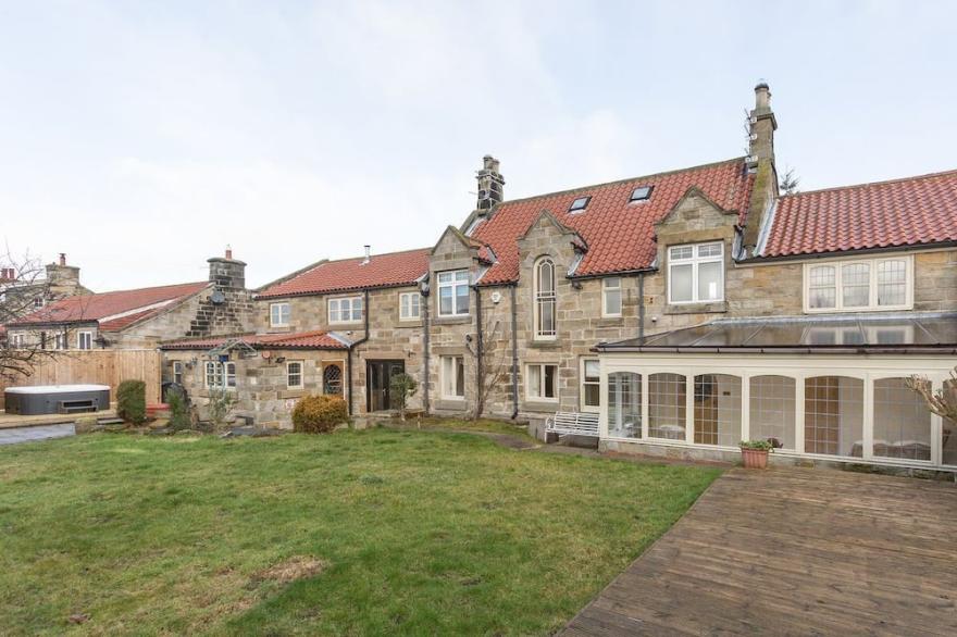 5 Bedroom Accommodation In Hinderwell, Near Whitby
