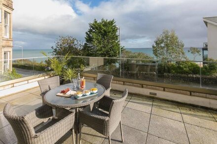 THE VIEW, pet friendly, character holiday cottage in St Ives