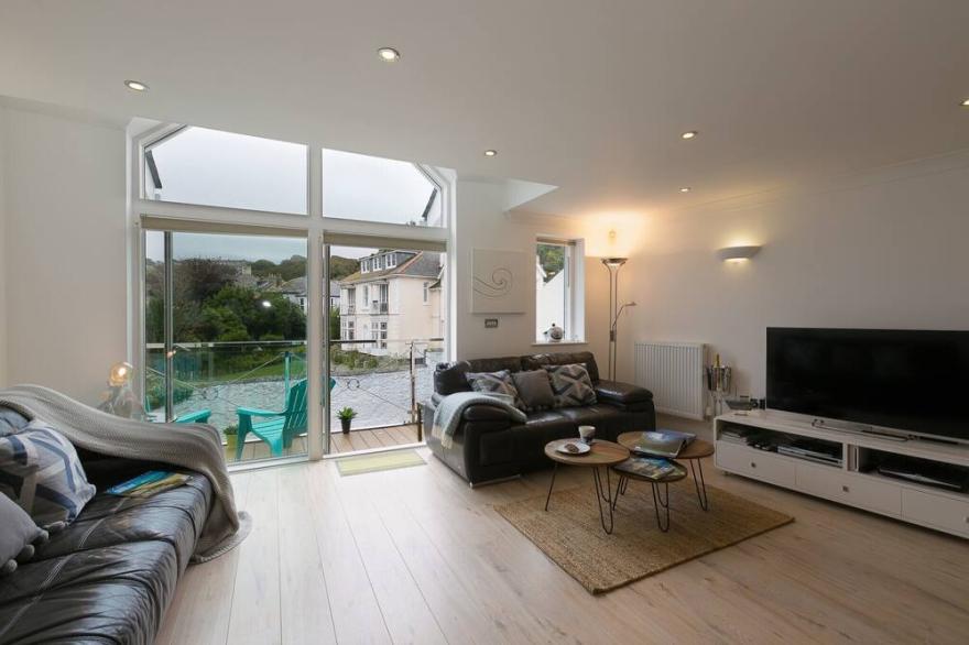PANACEA, pet friendly, country holiday cottage in St Ives