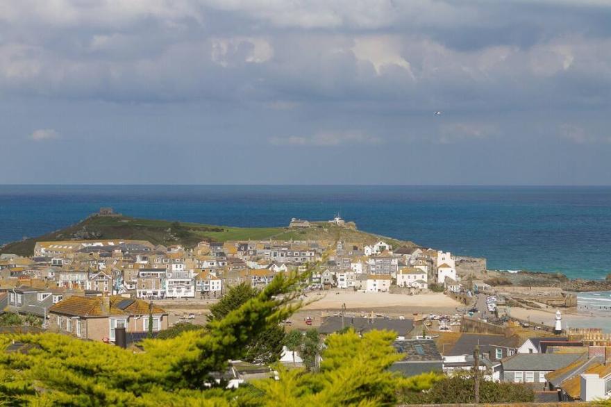 PANACEA, Pet Friendly, Country Holiday Cottage In St Ives