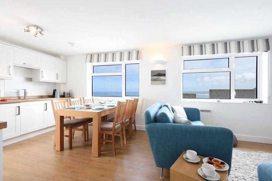 ST IVES BAY VIEW, family friendly in Carbis Bay