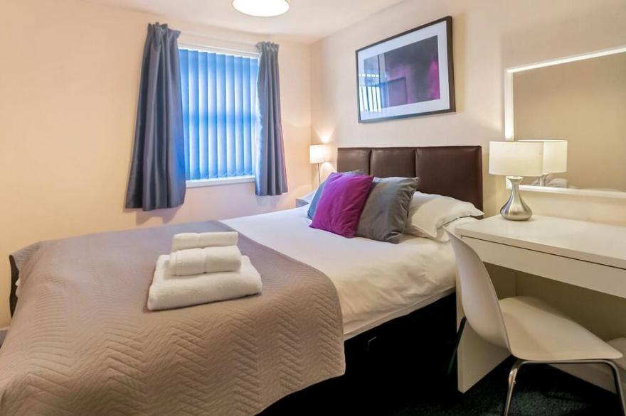Flat 7, Cheltenham, St George's - St George's 4 Bedroom, self contained, Apartment