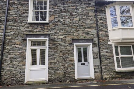 BAKERS REST COTTAGE, family friendly in Grasmere