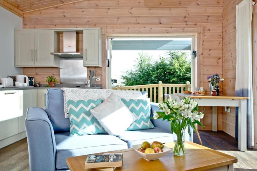 Cutterbrough, Great Field Lodges -  a lodge that sleeps 2 guests  in 1 bedroom