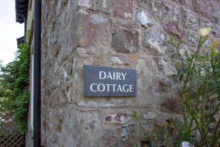 Dairy Cottage - One Bedroom Cottage, Sleeps 2