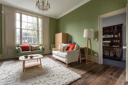 Canonbury Park North II by onefinestay