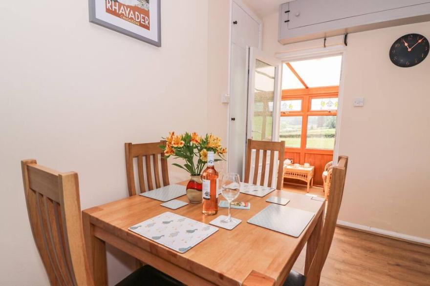 TEGFAN, pet friendly, with hot tub in St Harmon