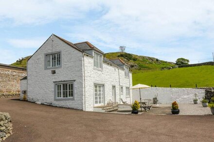 BRACKEN HOLIDAY COTTAGE, country holiday cottage in Dalbeattie