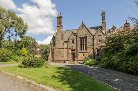 MILLWOOD MANOR, pet friendly, with open fire in Dalton-In-Furness