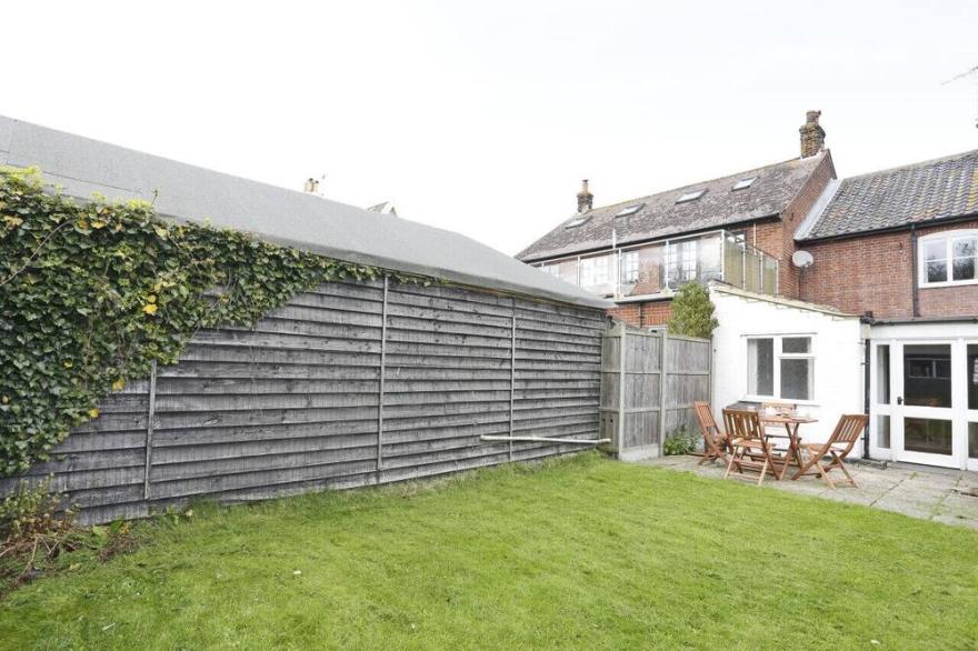 3 Albion Cottages - Two Bedroom House, Sleeps 4