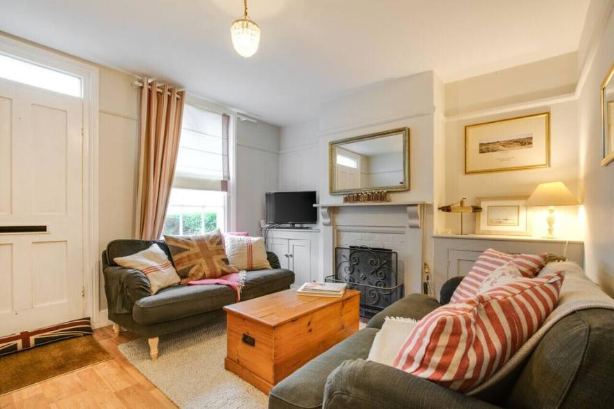3 Albion Cottages - Two Bedroom House, Sleeps 4