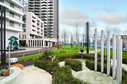 Luxury two bedroom apartment in East London’s Docklands