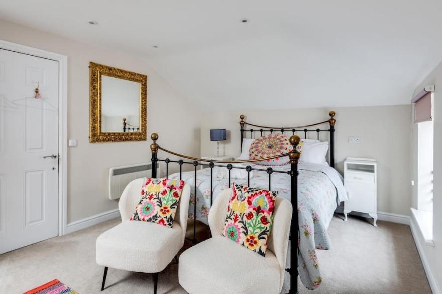 The Mews - 1BR Studio in Jericho near City Centre