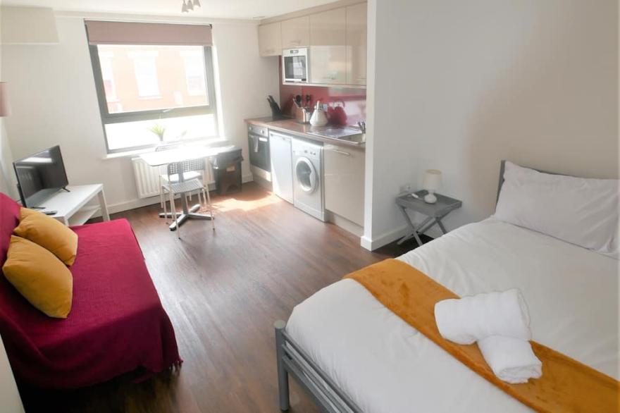 (189OC-1) Studio Near Beach & Town Centre