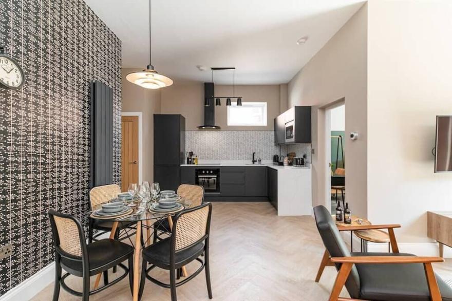 Loft 1! High-spec luxury 1 bed apartment