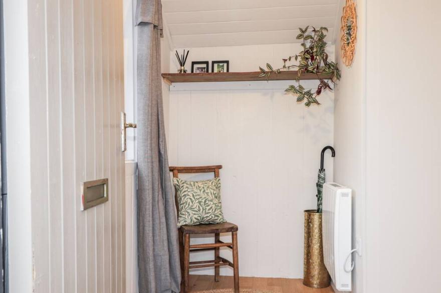 LILY COLLIE'S, pet friendly, with open fire in Fochabers