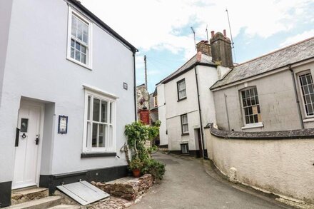 SUNNY  COTTAGE, pet friendly, character holiday cottage in Kingsand