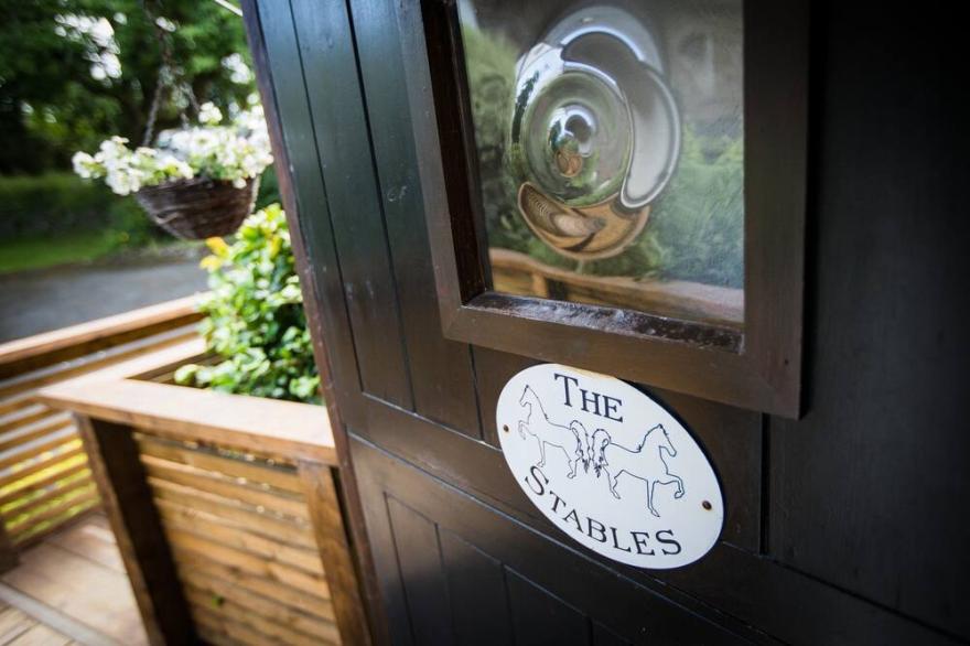 The Stables - Fully accessible dog friendly with a hot tub