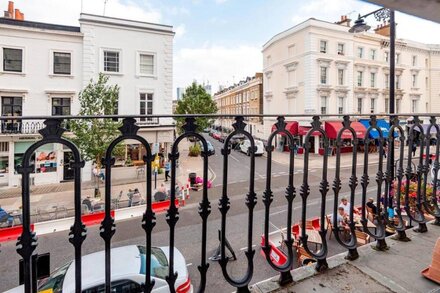 Charming Pimlico home close to the River Thames by UnderTheDoormat