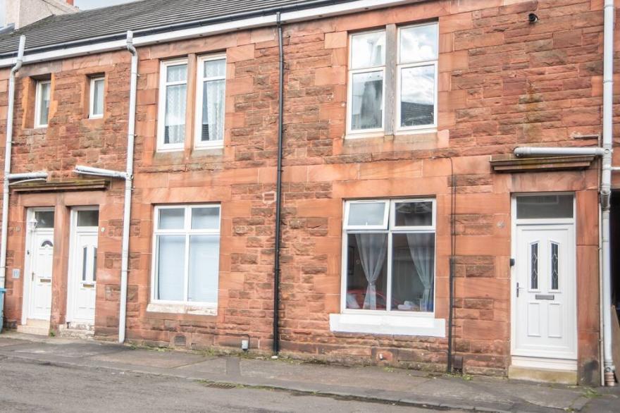 Well Presented Flat With 3 Beds And A Sofa Bed, Right By Bellshill Station With Great On-Street P...