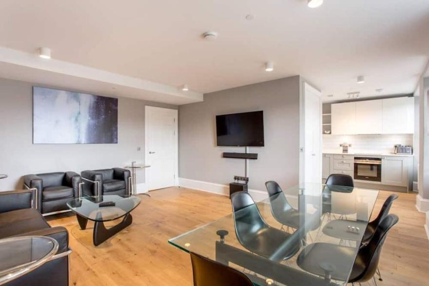 Heart of the City Centre Spacious 2 Bedroom