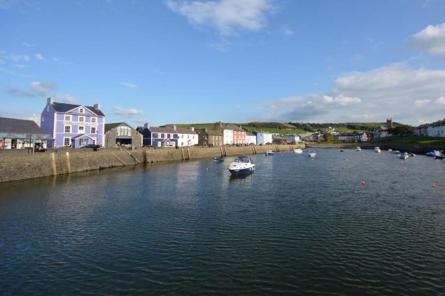 Riverside Apartment in the heart of the Georgian Town of Aberaeron