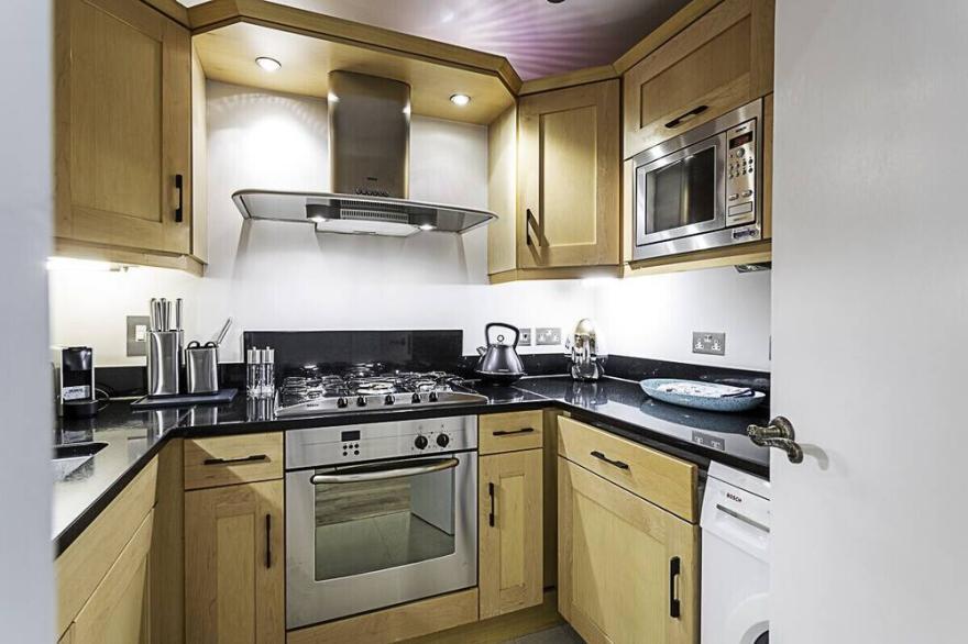 Gorgeous Chelsea Flat