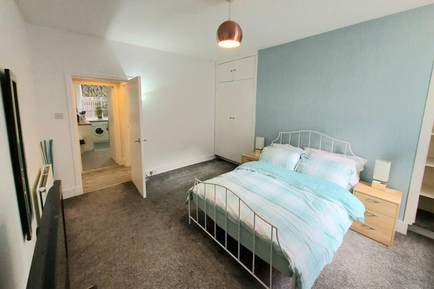 Beautiful city centre flat in traditional building