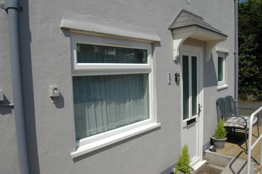 Hope Cove Location - Nr Salcombe - 2 Minutes To Beaches - Private Parking - WiFi
