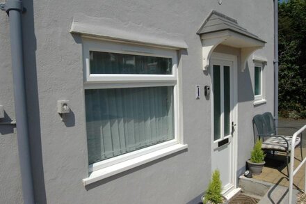 Hope Cove Location - Nr Salcombe - 2 minutes to Beaches - Private Parking - WiFi