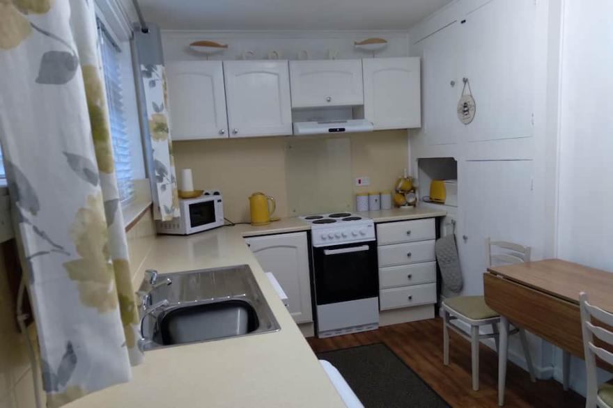 Beachgrass holiday bungalow Heacham sleeps 6, dog friendly