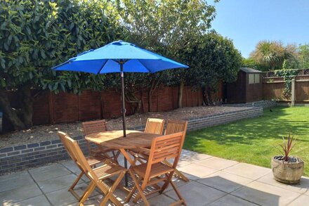 Beachgrass holiday bungalow Heacham sleeps 6, dog friendly