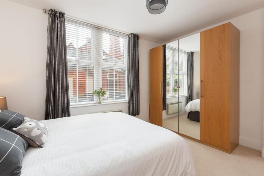 Clifton Drive Beach Retreat - Dog Friendly - Beach Access - Sleeps 4
