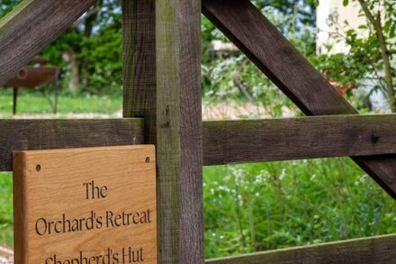 The Orchard's Retreat Shepherd's Hut