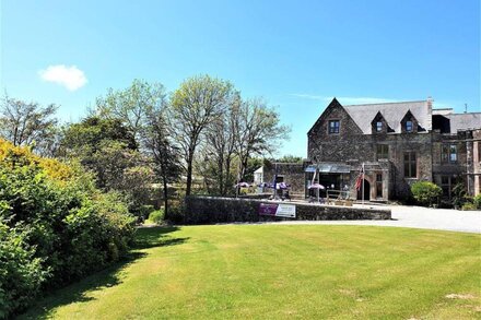 PENSTOWE PARK - NEAR BUDE