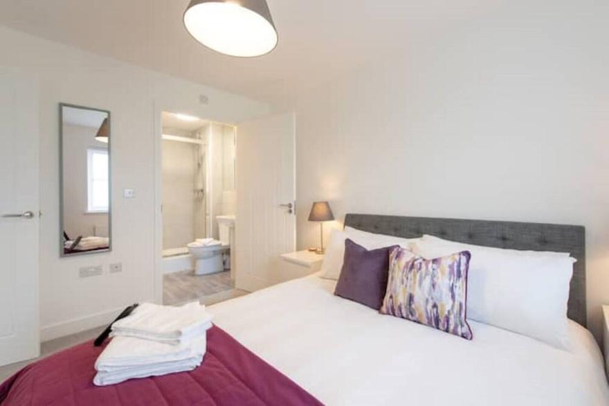 SeaView - 4 Bedroom New Build House, Rhoose, Near Cardiff