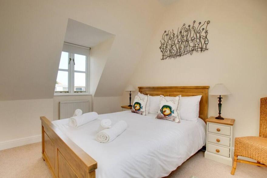 Deep Dene - Three Bedroom House, Sleeps 5