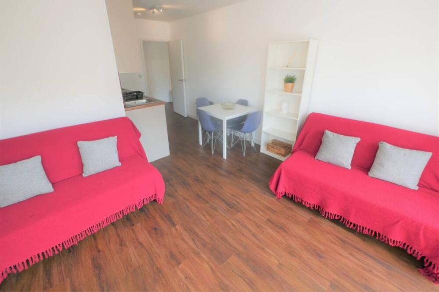 (189OC-18) 1 Bedroom Flat Bournemouth Town Centre