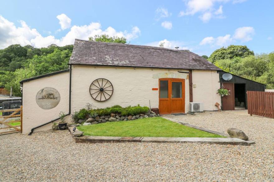 THE MILL, Pet Friendly, Country Holiday Cottage In Penrhiwllan