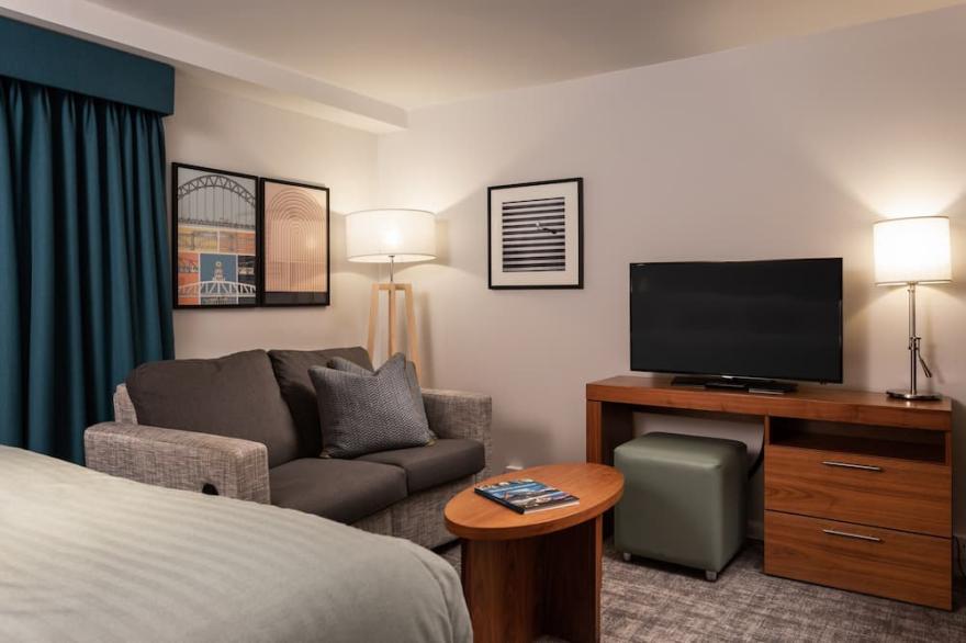 Charming Studio Suite | On-site Fitness Centre + Free Wi-Fi