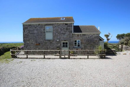 Luxury Cottage in a peaceful and serene location on the western tip of Cornwall