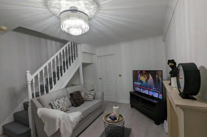 Greatmindz's home away from home<br>Semi-detached house with 2 king size bedrooms